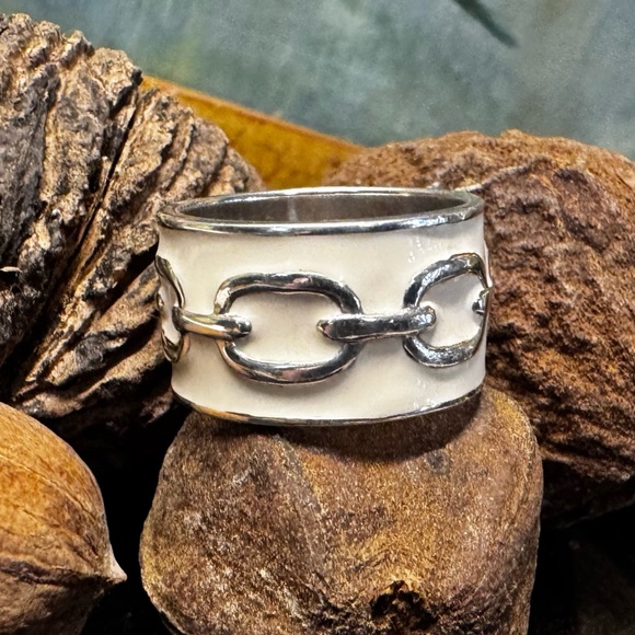 ARD 925 Sterling Silver & Ivory Enamel Ring (7.5)